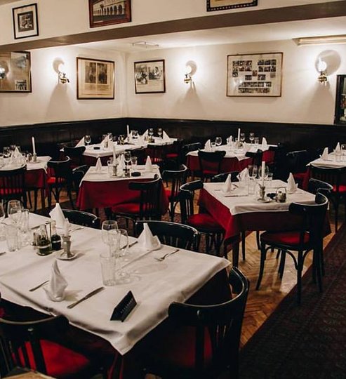Restoran tri šešira Restoran tri šešira