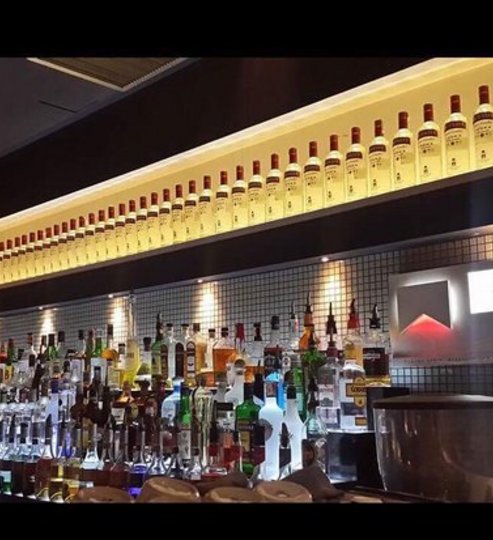 Coctail bar - bar central Coctail bar - bar central